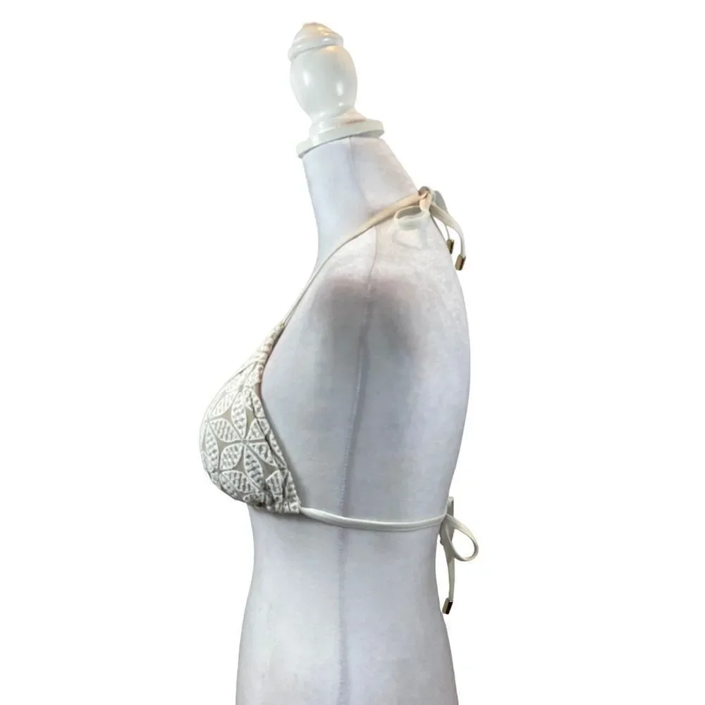 Laundry by Shelli Segal Brand White and Nude Crochet Bikini Top Size Medium‎
